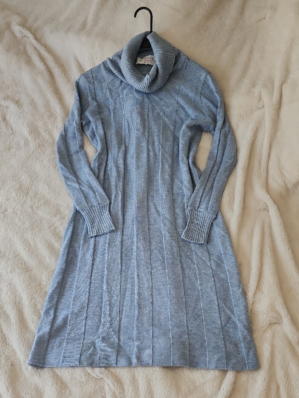 Kimberly Knit Cashmere Turtleneck Sweater Dress | Ribbed Long Sleeve Midi - Picture 4 of 8
